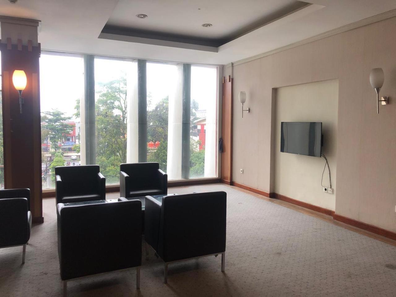 Enhaii Hotel Bandung Extérieur photo