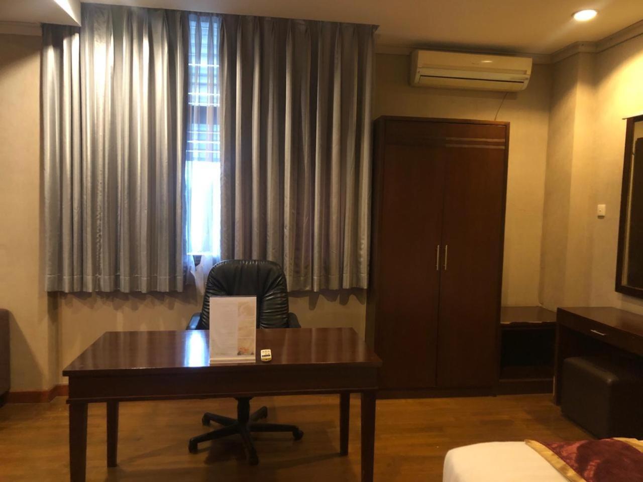 Enhaii Hotel Bandung Extérieur photo