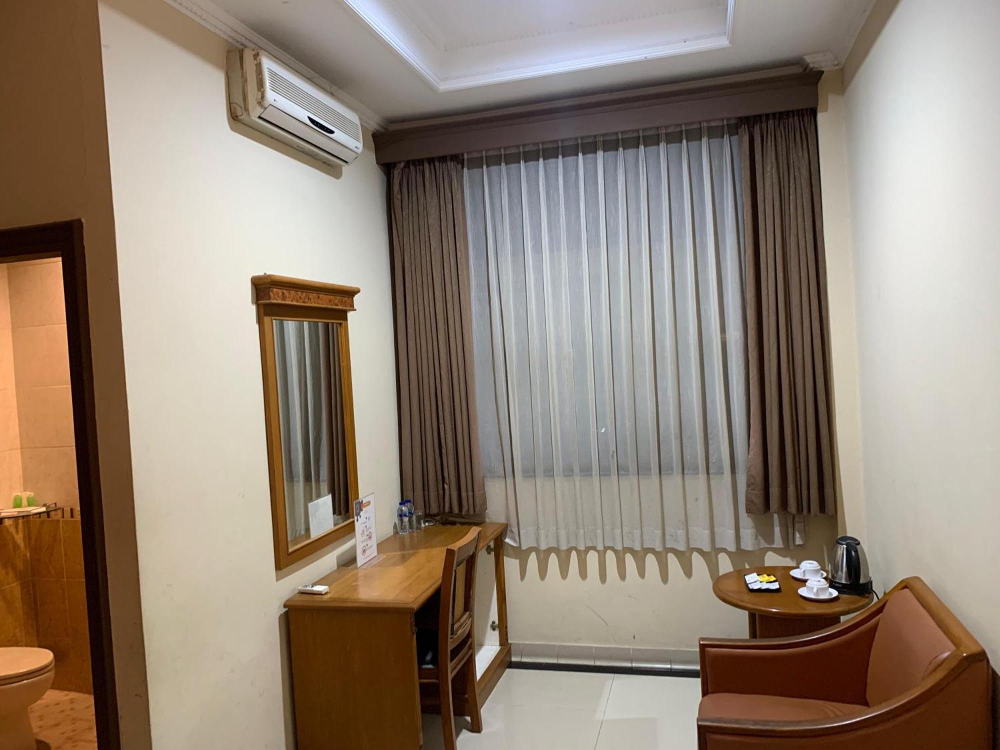 Enhaii Hotel Bandung Extérieur photo