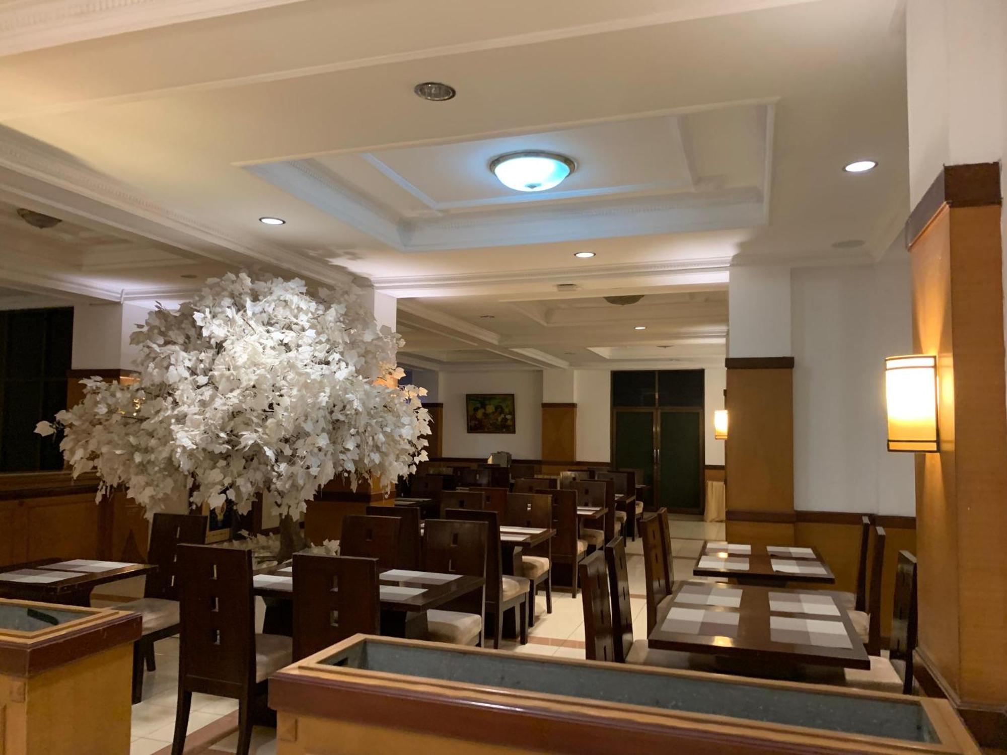 Enhaii Hotel Bandung Extérieur photo