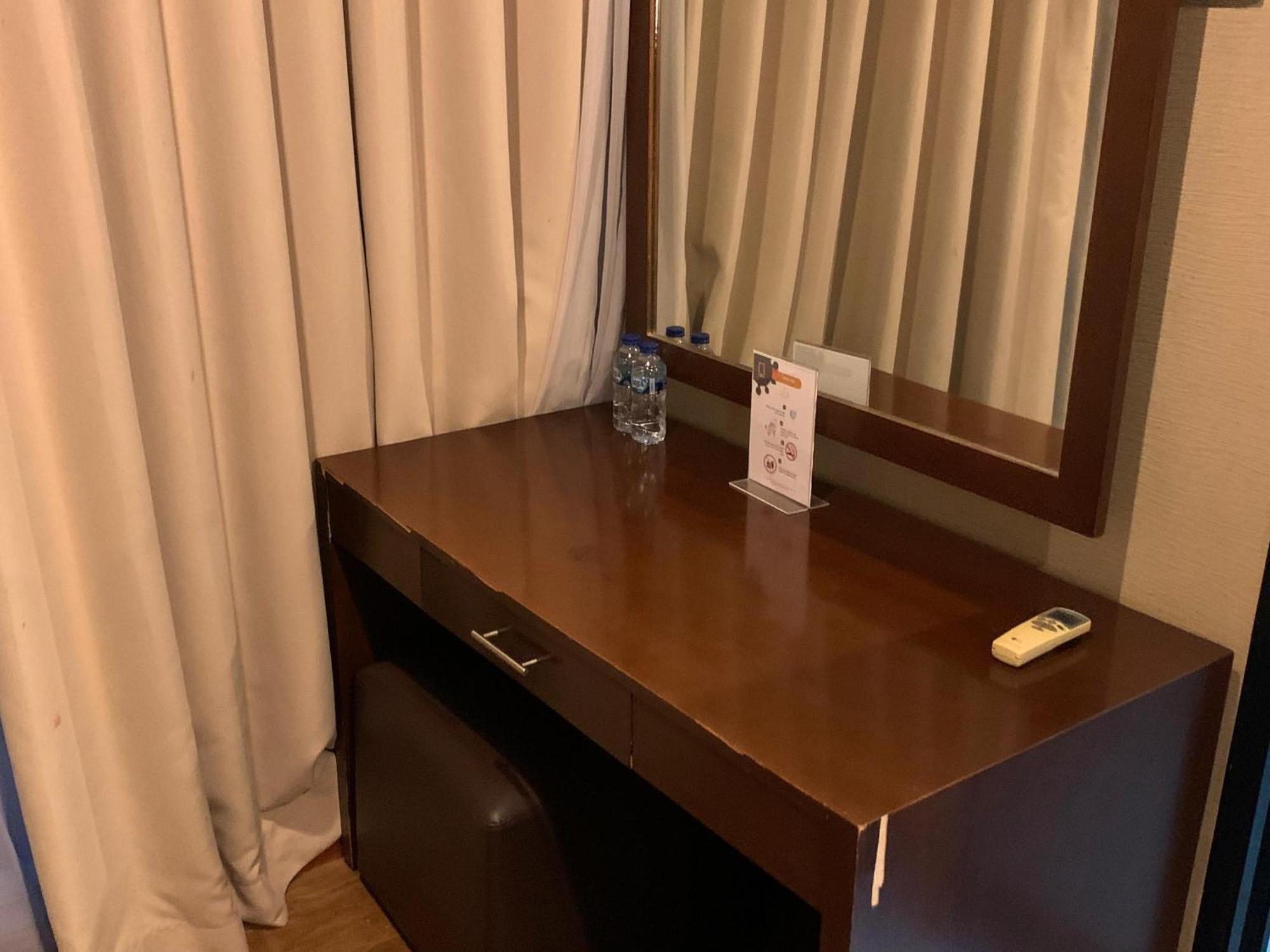 Enhaii Hotel Bandung Extérieur photo